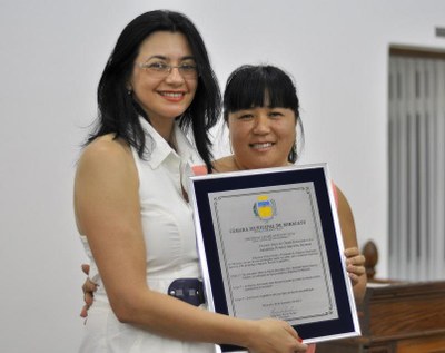 Sra. Ademilda recebe Título de Cidadã Honorária